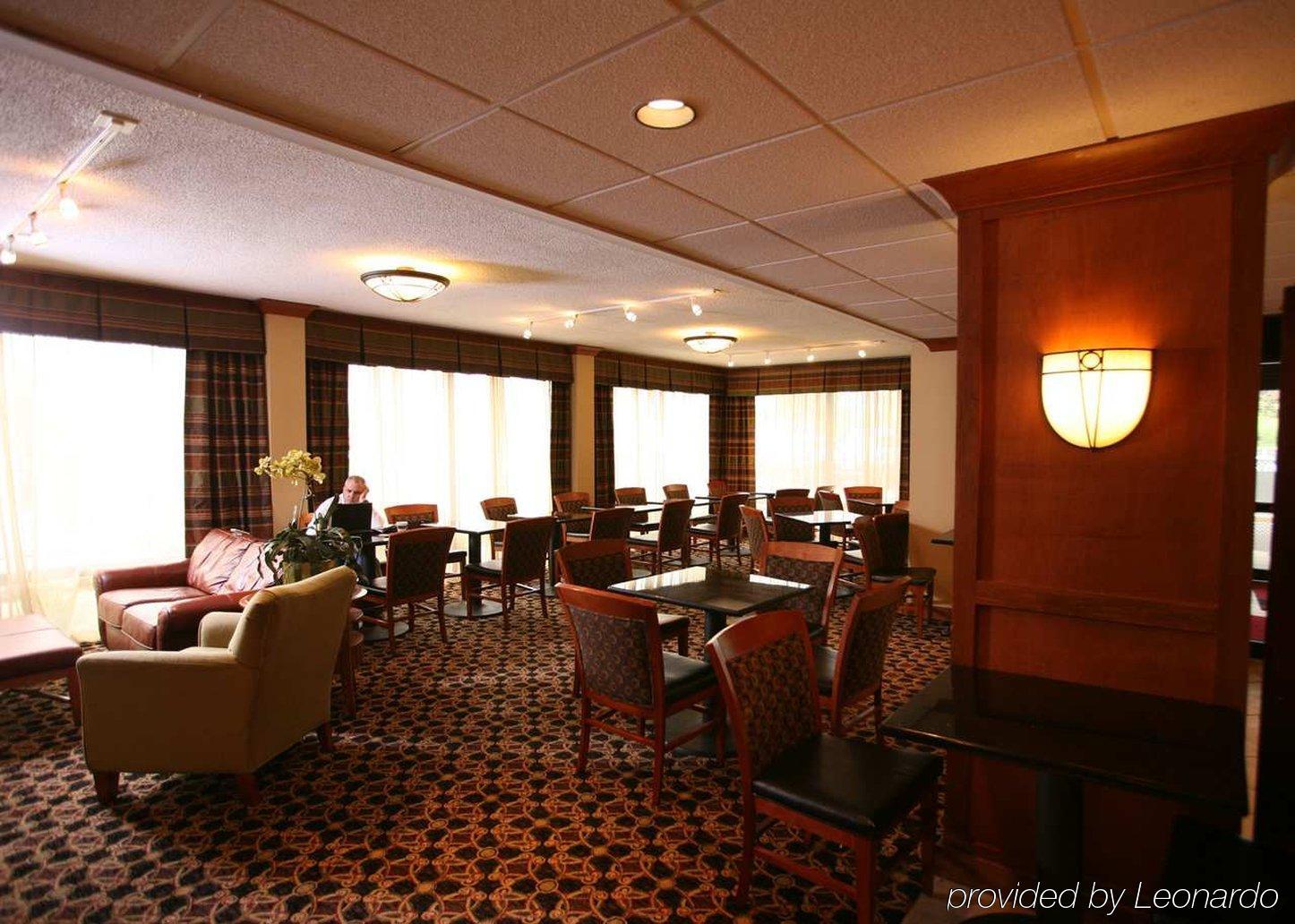 Hampton Inn Detroit Northville Restoran gambar